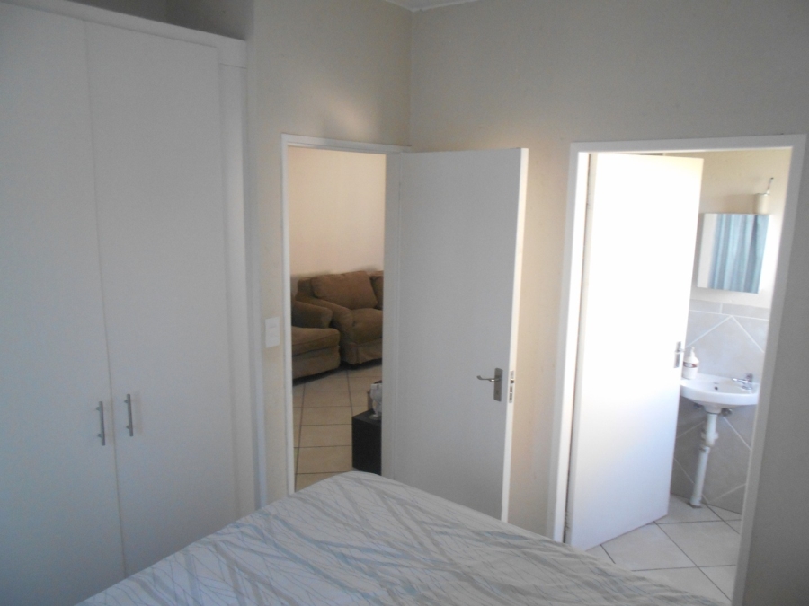 To Let 2 Bedroom Property for Rent in Goedeburg Gauteng