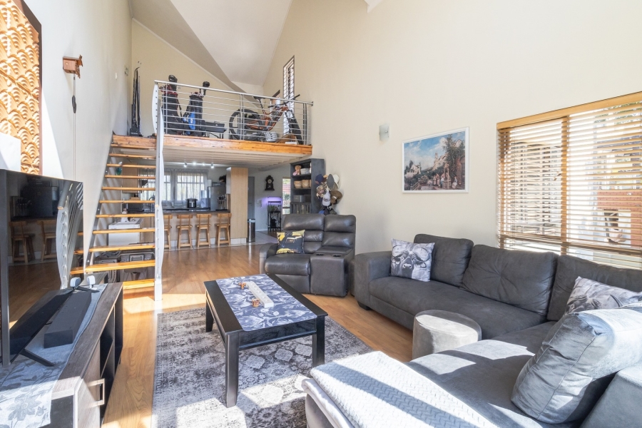 2 Bedroom Property for Sale in Lonehill Gauteng