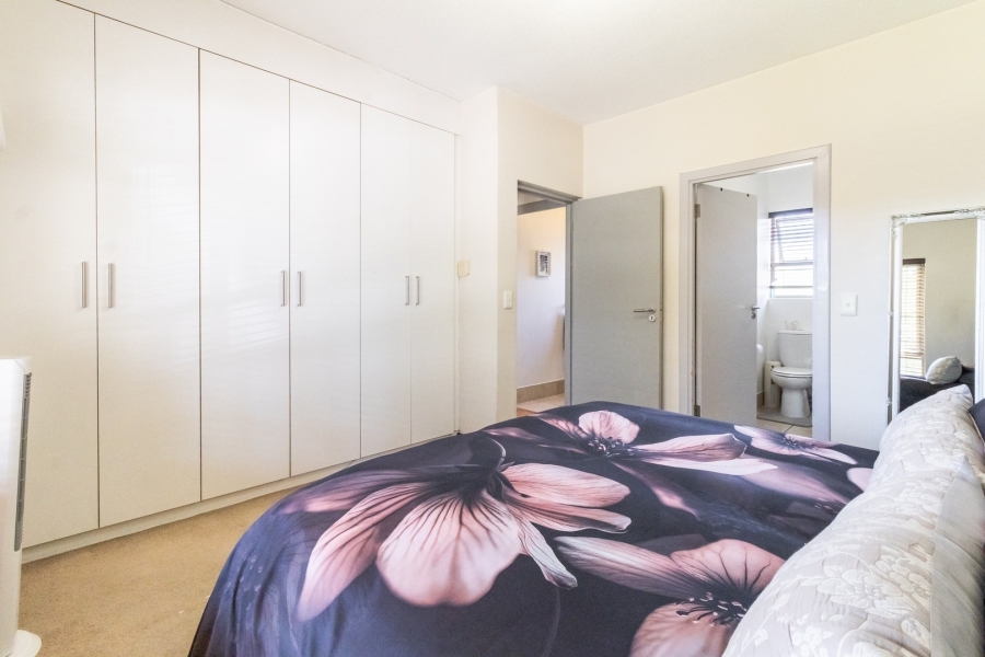 2 Bedroom Property for Sale in Lonehill Gauteng