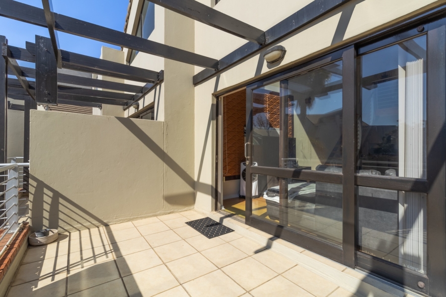 2 Bedroom Property for Sale in Lonehill Gauteng