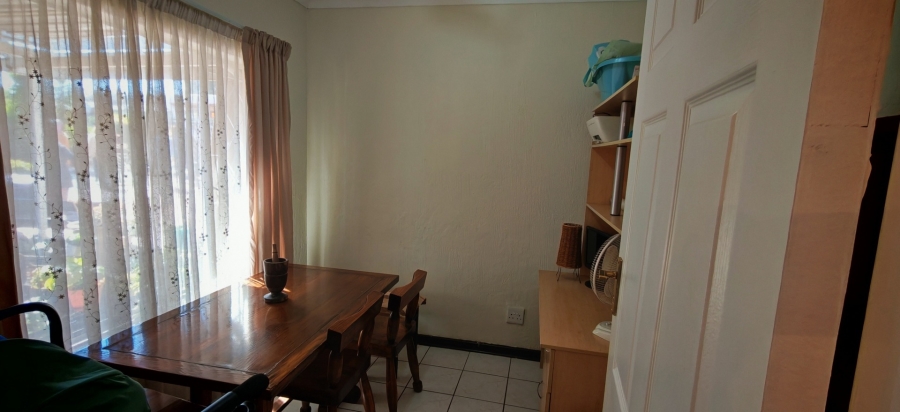 3 Bedroom Property for Sale in Brackendowns Gauteng