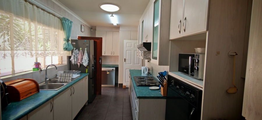 3 Bedroom Property for Sale in Brackendowns Gauteng