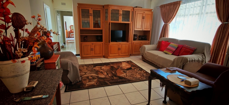3 Bedroom Property for Sale in Brackendowns Gauteng