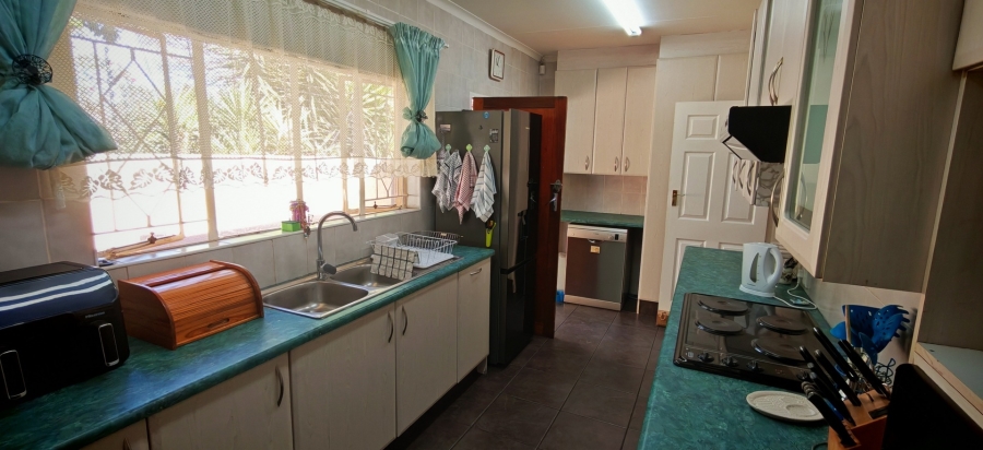 3 Bedroom Property for Sale in Brackendowns Gauteng