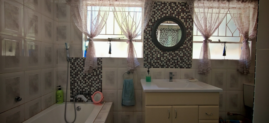 3 Bedroom Property for Sale in Brackendowns Gauteng