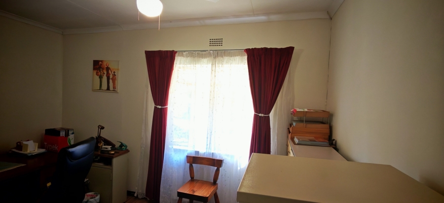 3 Bedroom Property for Sale in Brackendowns Gauteng
