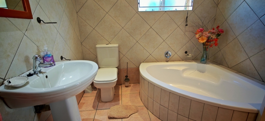 3 Bedroom Property for Sale in Brackendowns Gauteng