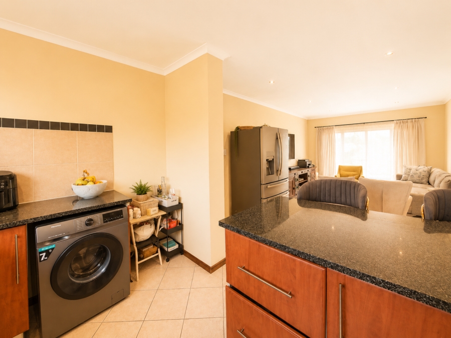 2 Bedroom Property for Sale in Monavoni Gauteng