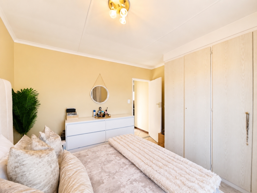 2 Bedroom Property for Sale in Monavoni Gauteng