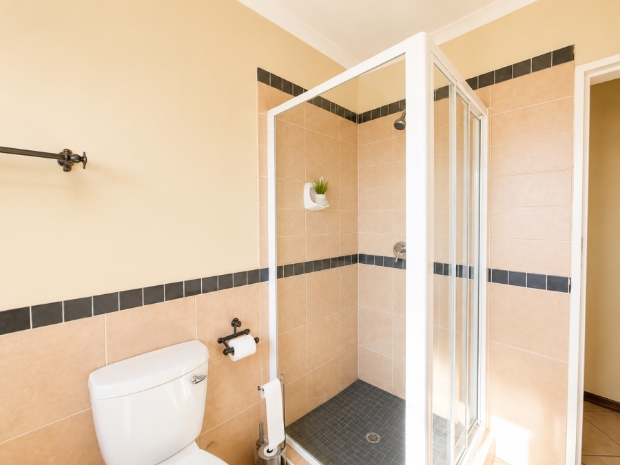 2 Bedroom Property for Sale in Monavoni Gauteng