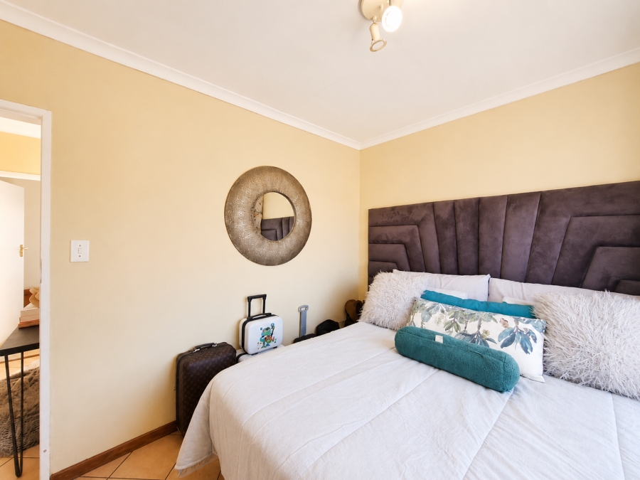 2 Bedroom Property for Sale in Monavoni Gauteng