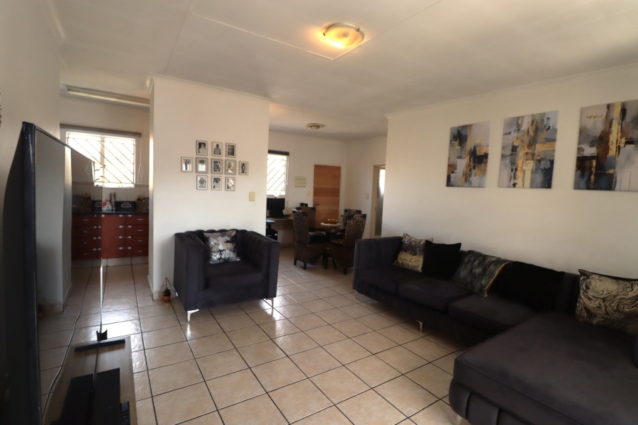 2 Bedroom Property for Sale in North Riding Gauteng