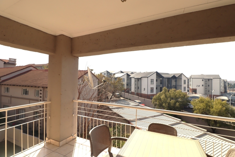 2 Bedroom Property for Sale in North Riding Gauteng