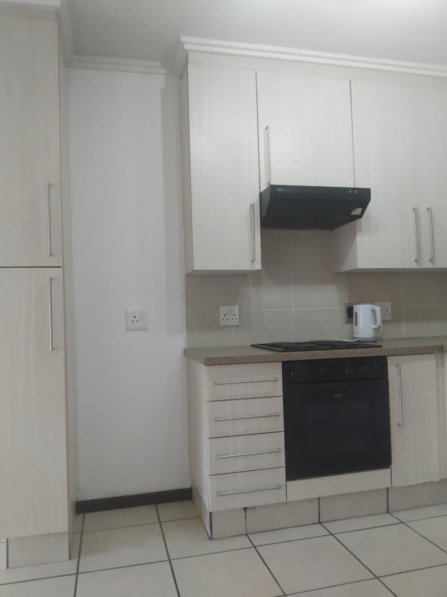 2 Bedroom Property for Sale in Maroeladal Gauteng