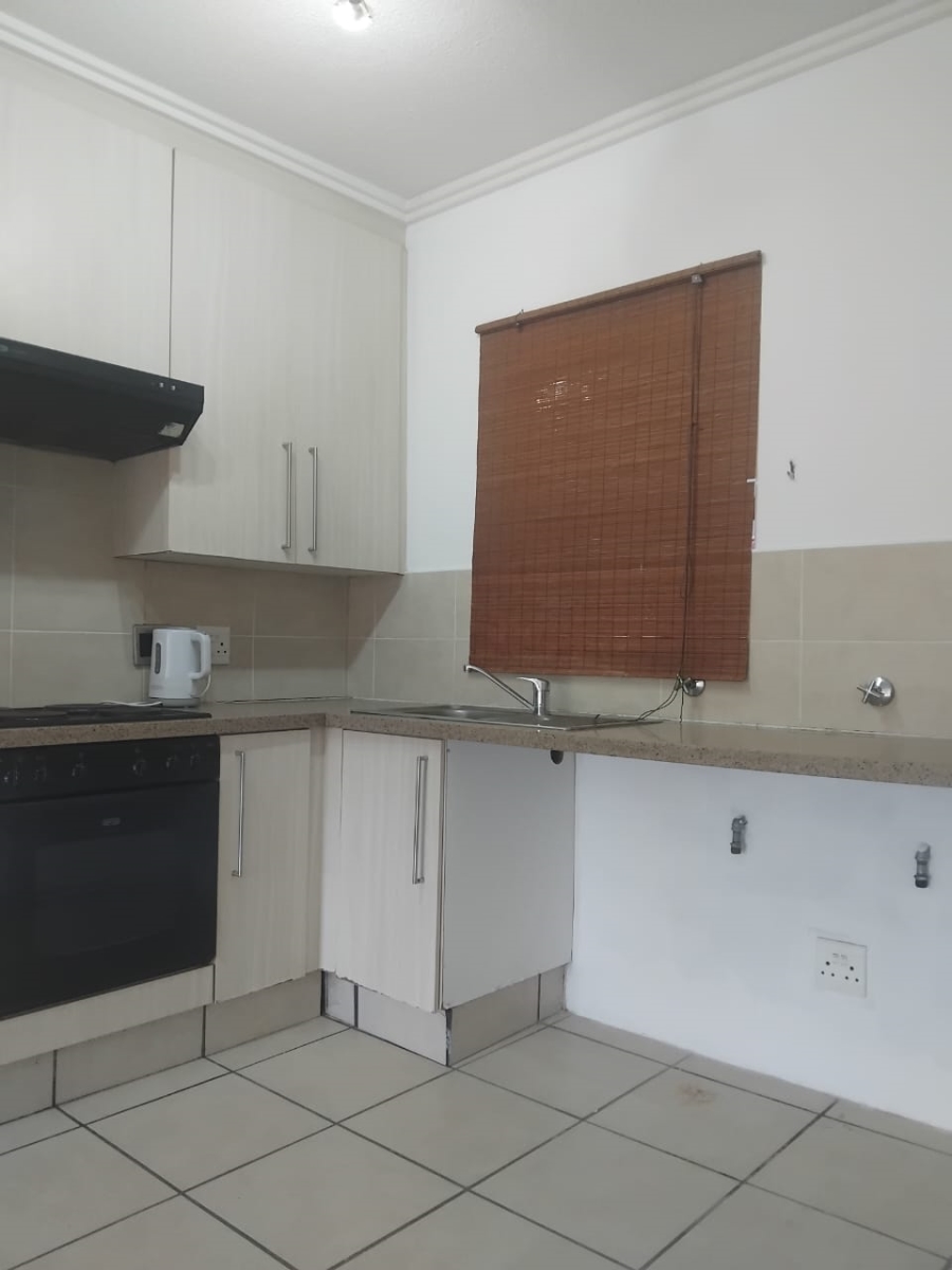 2 Bedroom Property for Sale in Maroeladal Gauteng