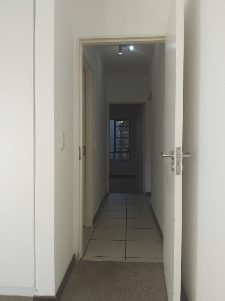 2 Bedroom Property for Sale in Maroeladal Gauteng