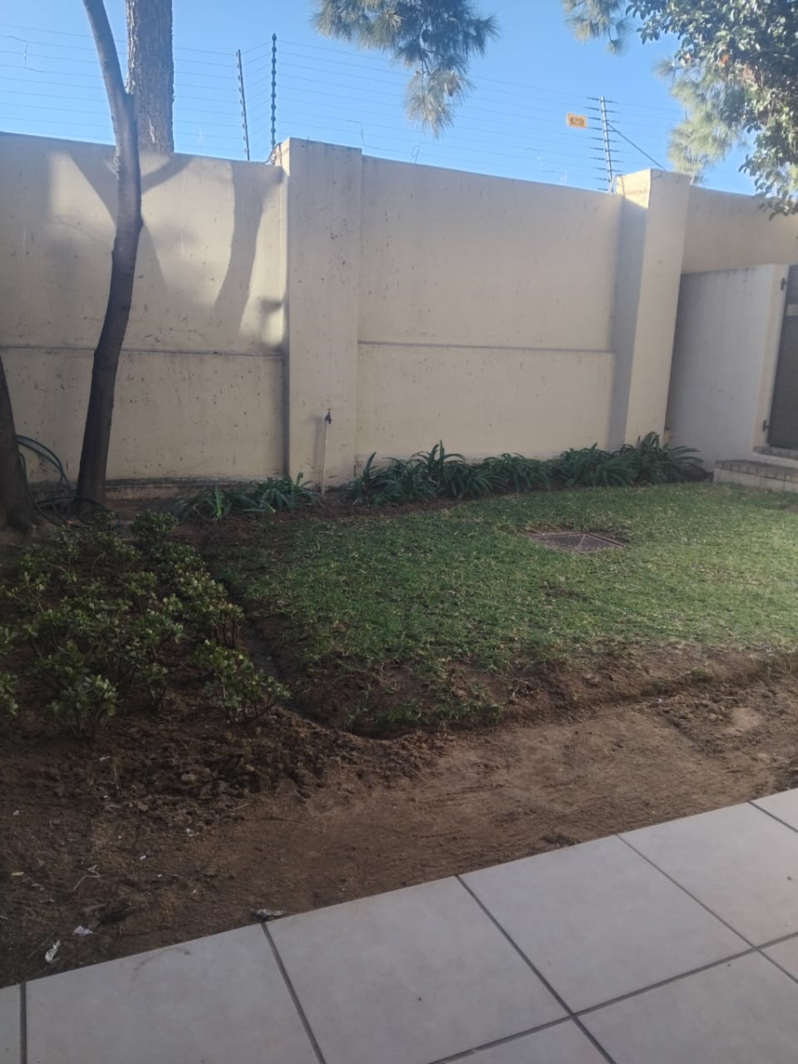 2 Bedroom Property for Sale in Maroeladal Gauteng