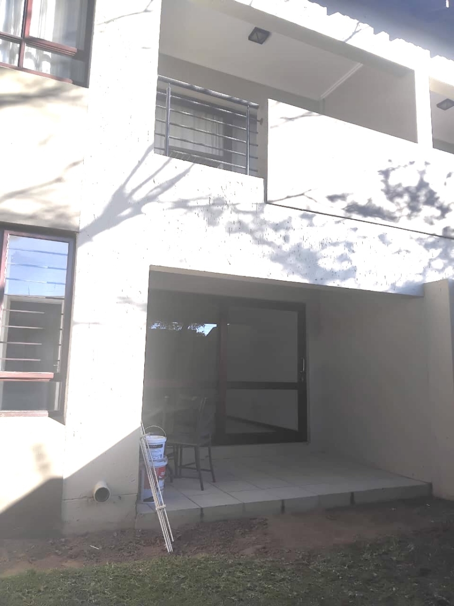 2 Bedroom Property for Sale in Maroeladal Gauteng