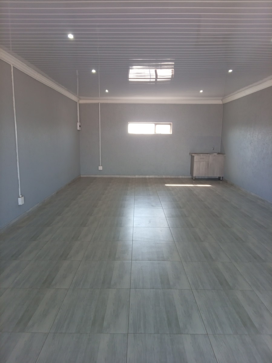 To Let Commercial Property for Rent in Jabulani Gauteng