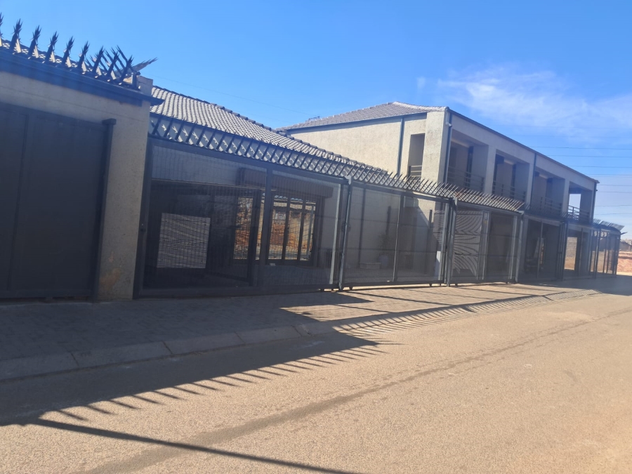 To Let Commercial Property for Rent in Jabulani Gauteng