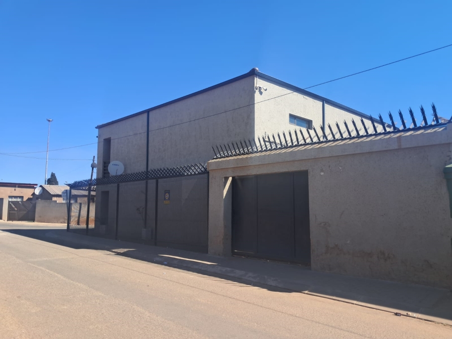 To Let Commercial Property for Rent in Jabulani Gauteng