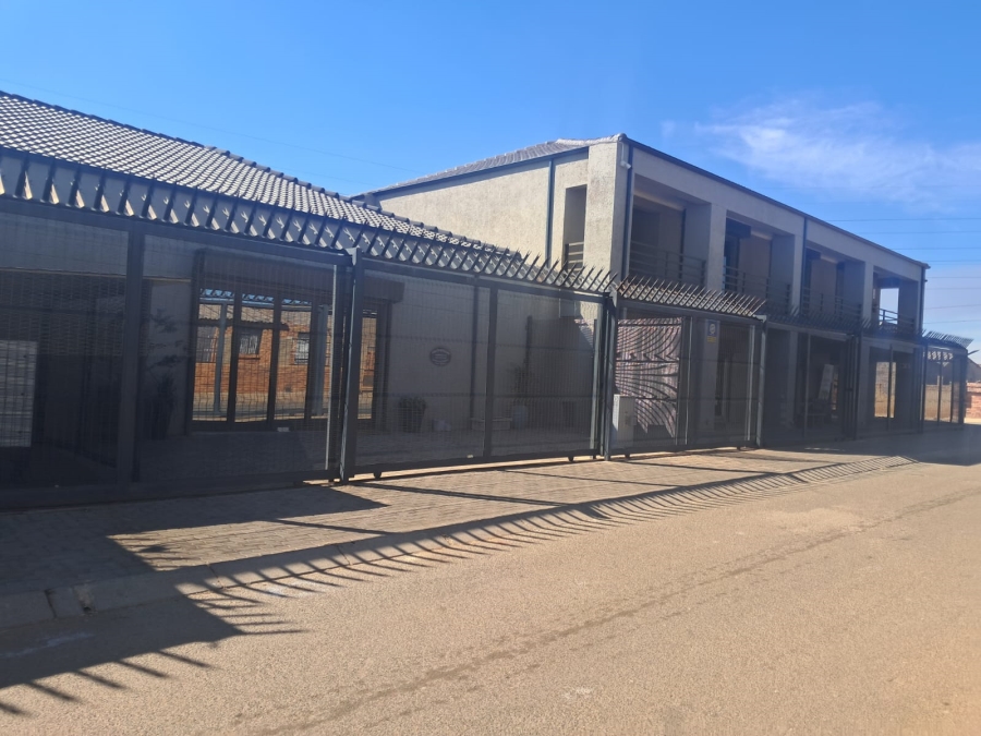 To Let Commercial Property for Rent in Jabulani Gauteng