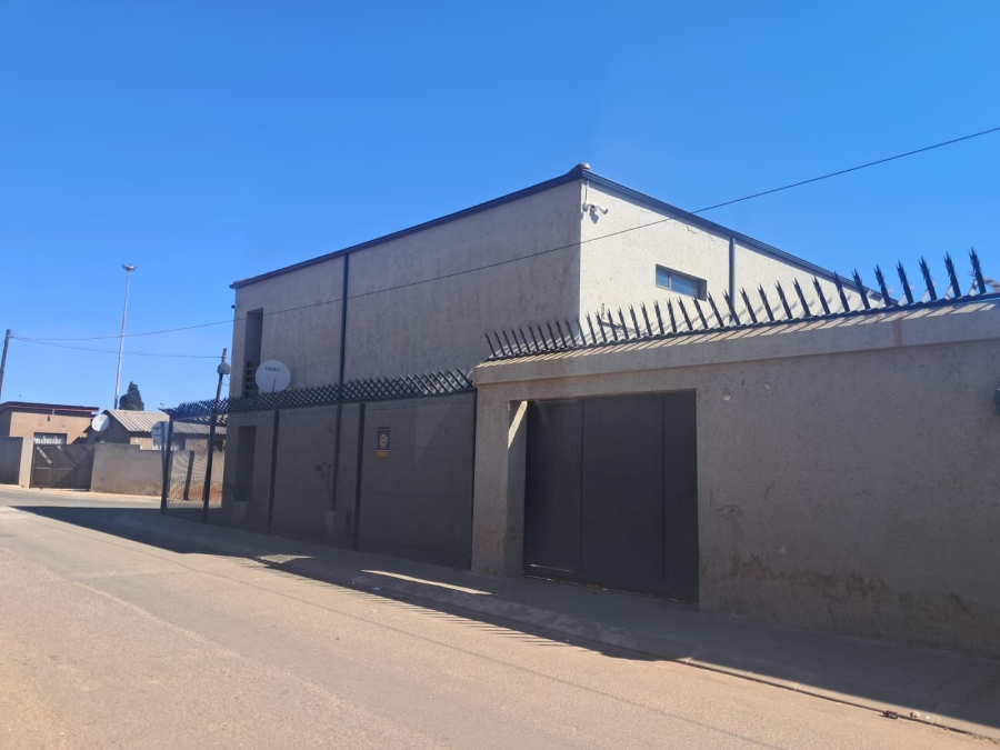 To Let Commercial Property for Rent in Jabulani Gauteng