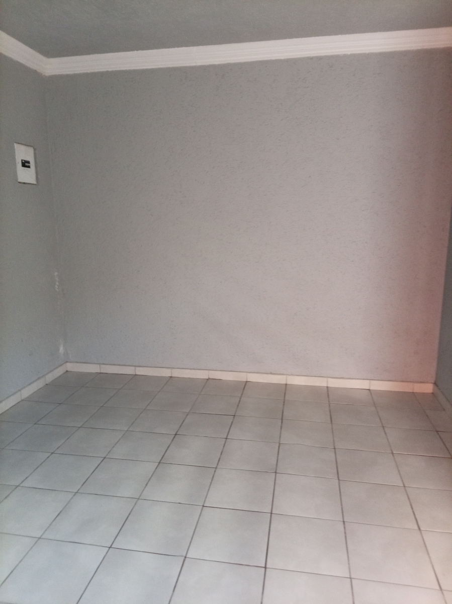 To Let Commercial Property for Rent in Jabulani Gauteng