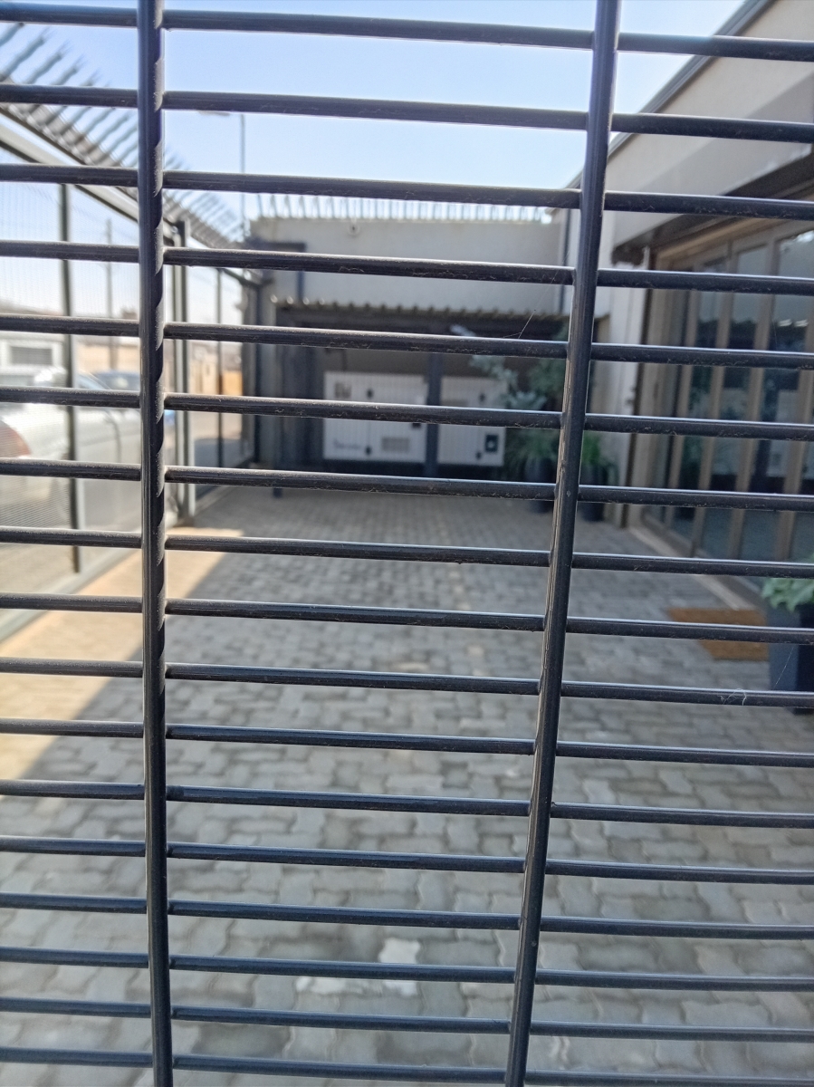 To Let Commercial Property for Rent in Jabulani Gauteng