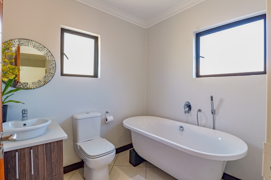3 Bedroom Property for Sale in Six Fountains Residential Estate Gauteng