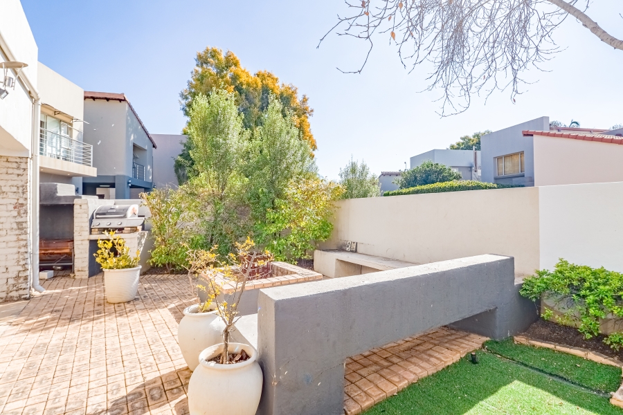3 Bedroom Property for Sale in Six Fountains Residential Estate Gauteng
