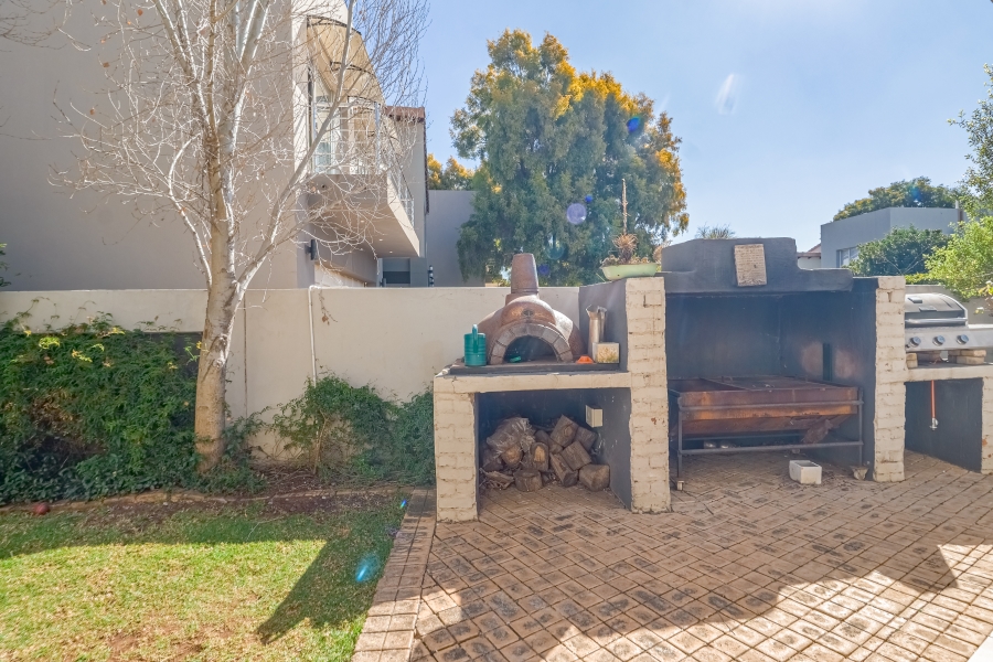 3 Bedroom Property for Sale in Six Fountains Residential Estate Gauteng