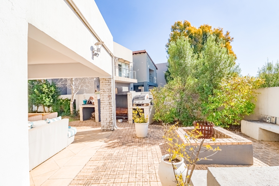 3 Bedroom Property for Sale in Six Fountains Residential Estate Gauteng