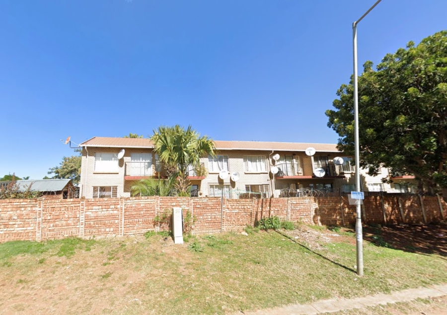 1 Bedroom Property for Sale in The Orchards Gauteng