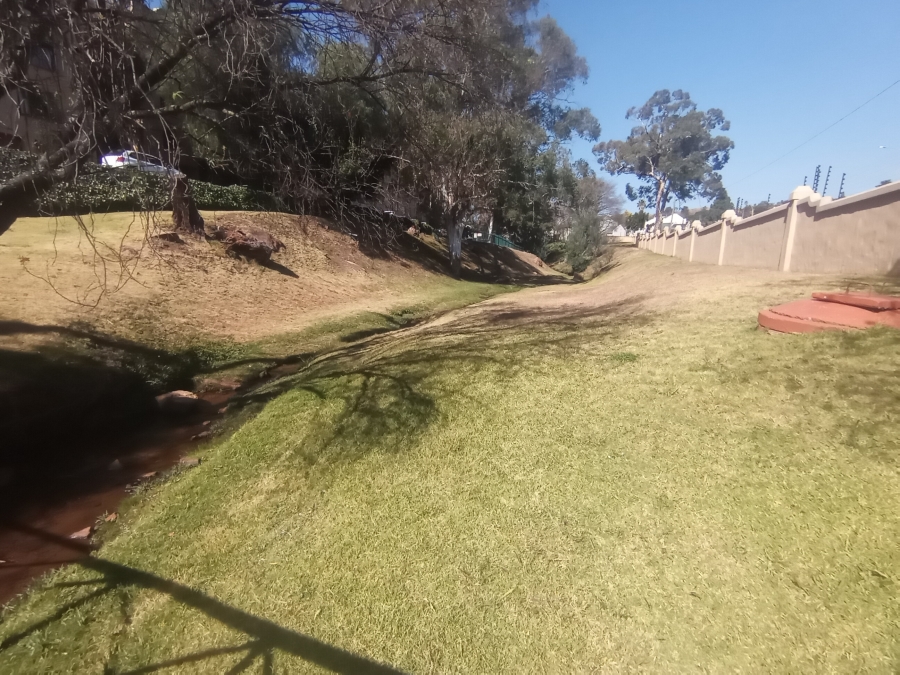 2 Bedroom Property for Sale in Helderkruin Gauteng