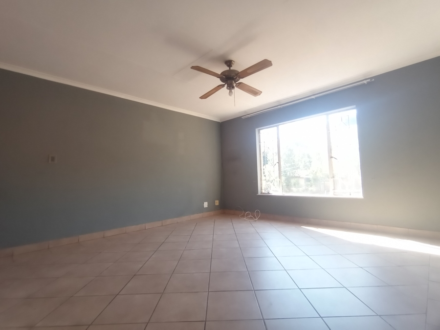 2 Bedroom Property for Sale in Helderkruin Gauteng