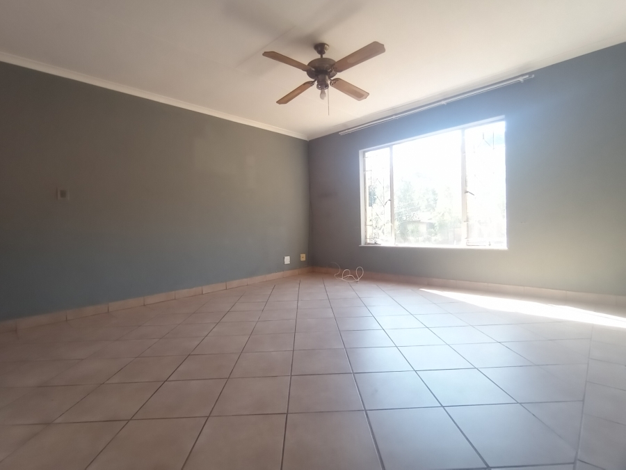 2 Bedroom Property for Sale in Helderkruin Gauteng