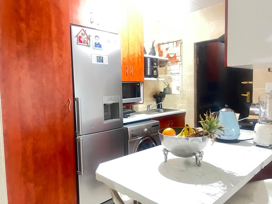 2 Bedroom Property for Sale in Ormonde View Gauteng
