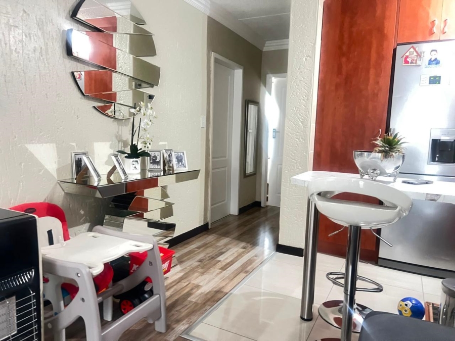 2 Bedroom Property for Sale in Ormonde View Gauteng