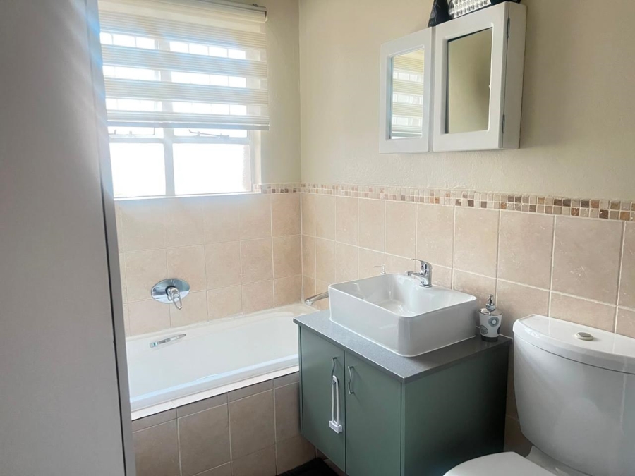 2 Bedroom Property for Sale in Ormonde View Gauteng