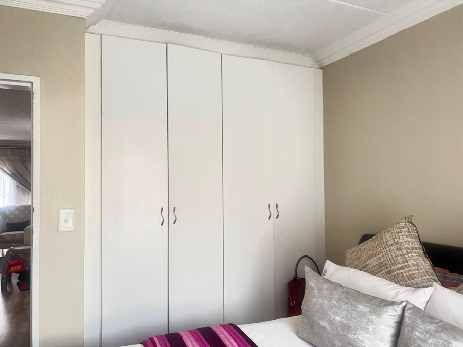 2 Bedroom Property for Sale in Ormonde View Gauteng