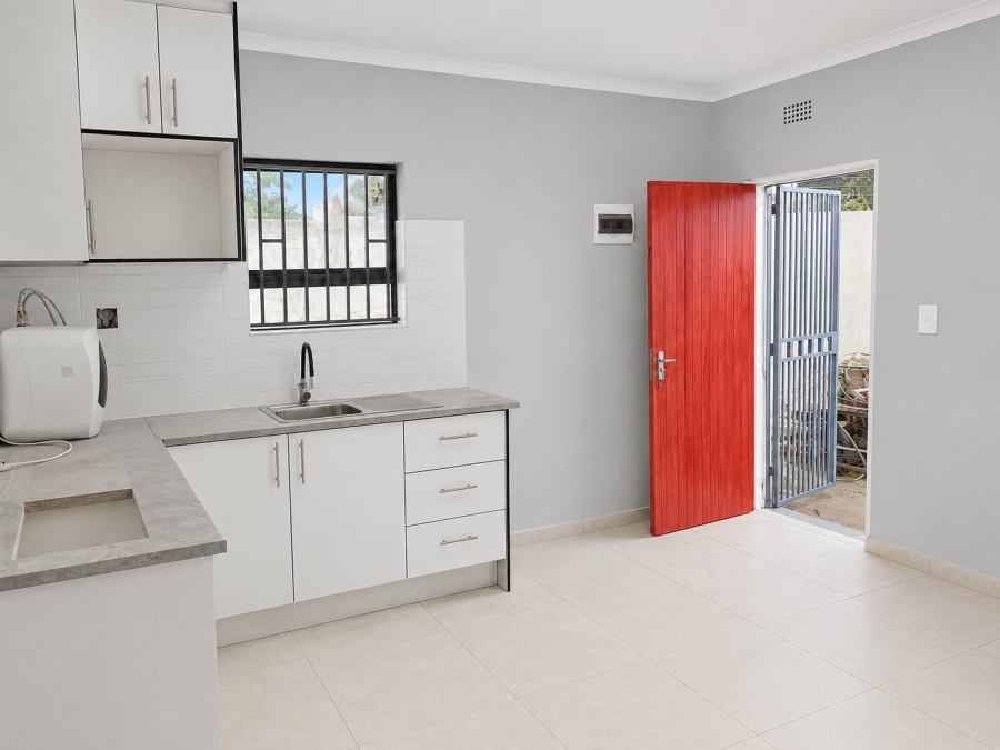 To Let 1 Bedroom Property for Rent in Kensington B Gauteng