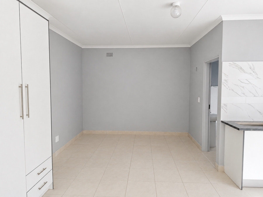 To Let 1 Bedroom Property for Rent in Kensington B Gauteng