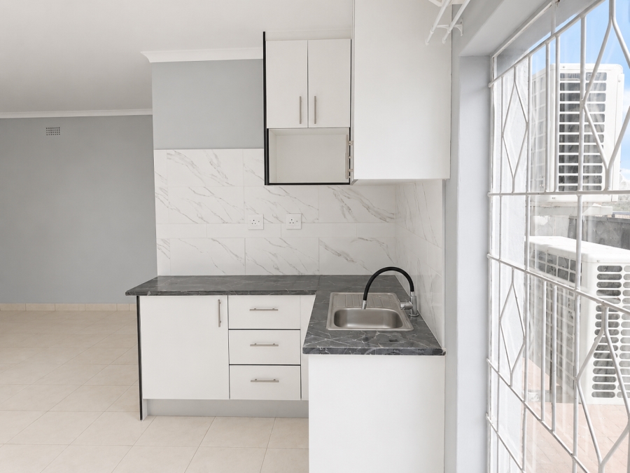 To Let 1 Bedroom Property for Rent in Kensington B Gauteng