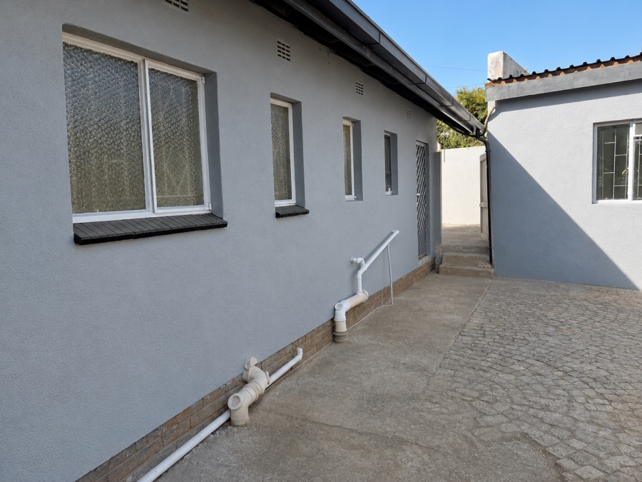 To Let 1 Bedroom Property for Rent in Kensington B Gauteng