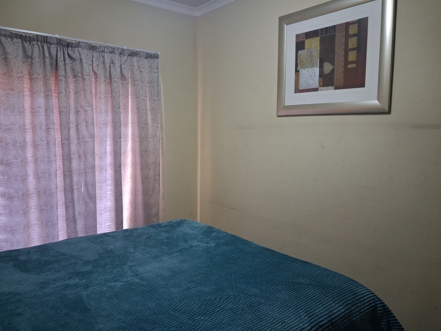 2 Bedroom Property for Sale in Olievenhoutbosch Gauteng