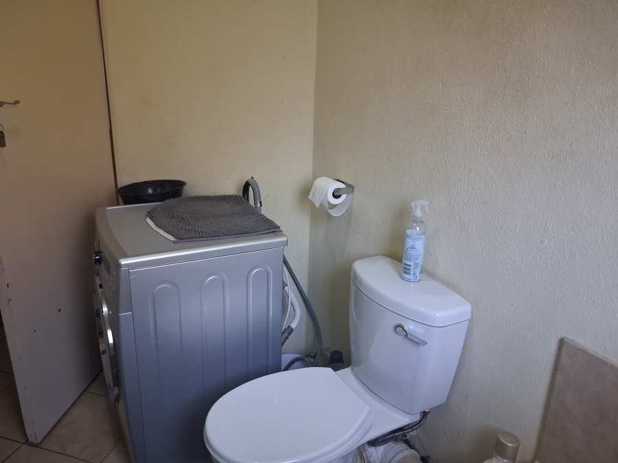 2 Bedroom Property for Sale in Olievenhoutbosch Gauteng