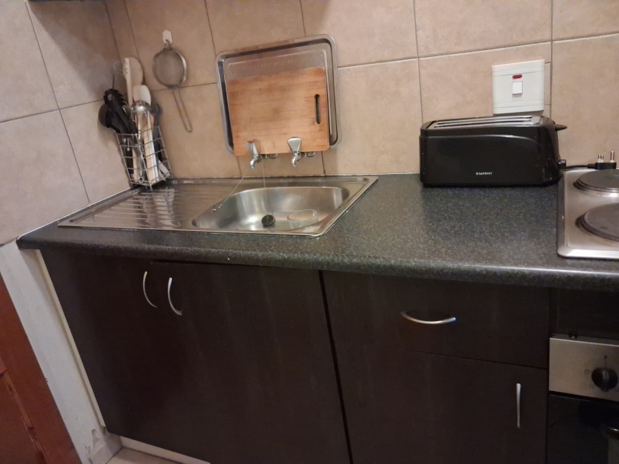 2 Bedroom Property for Sale in Olievenhoutbosch Gauteng