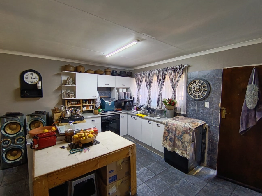 3 Bedroom Property for Sale in Dersley Gauteng