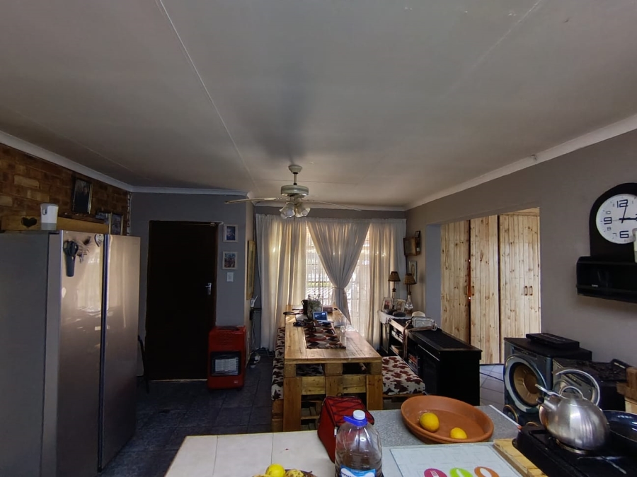 3 Bedroom Property for Sale in Dersley Gauteng